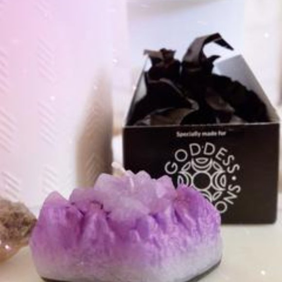 Goddess Provisions Zen Den Amethyst Cluster - Picture 2 of 8